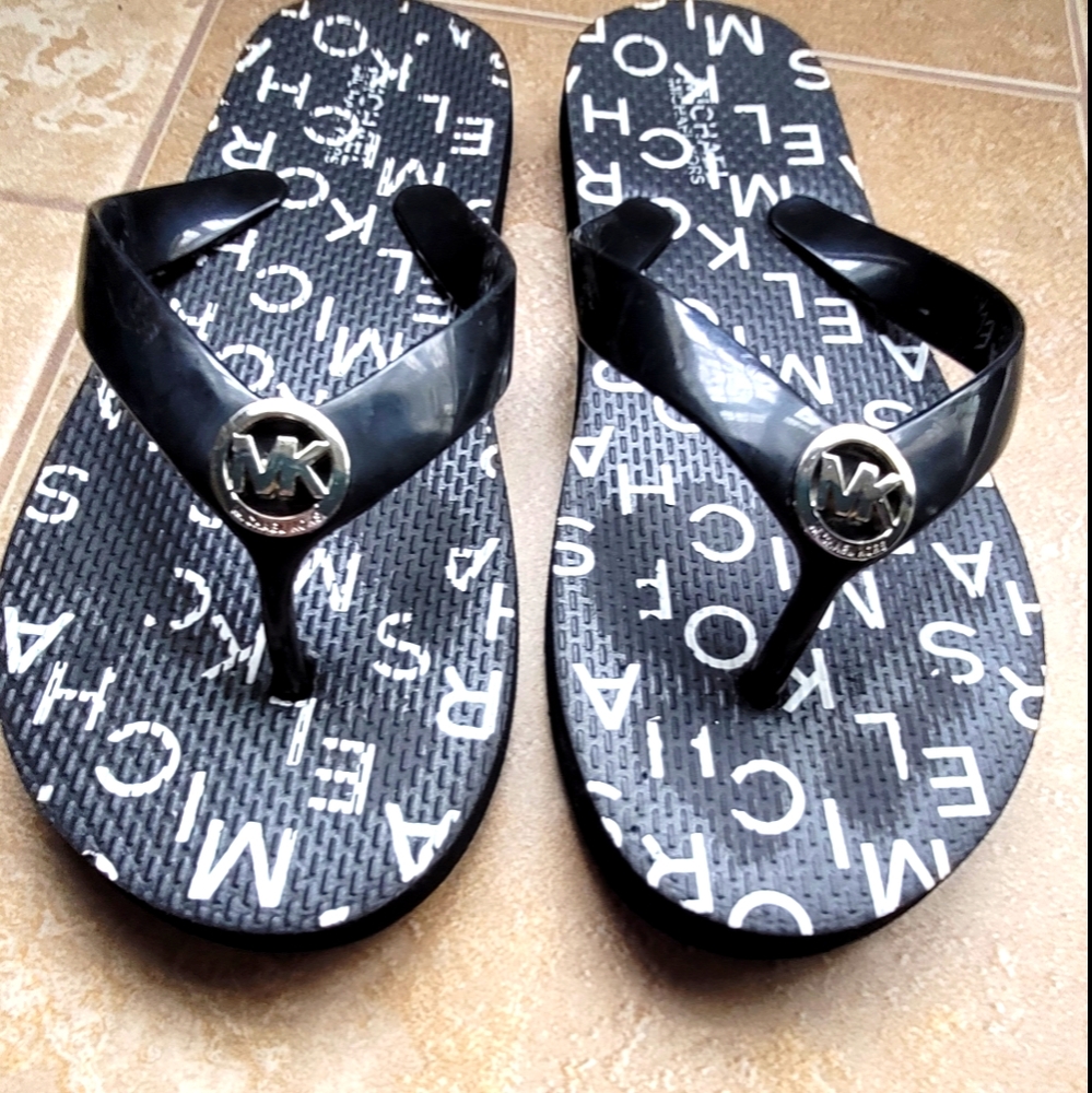 Beautiful Michael Kors kids slippers